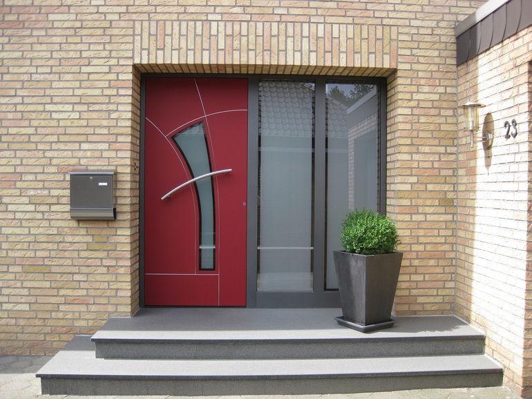 Aluminium Haustür in rot